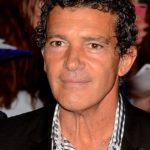 425px-Antonio_Banderas_2014